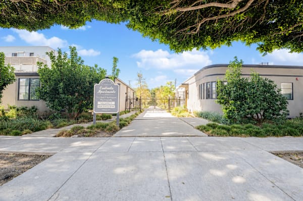 2403 Centinela Ave property